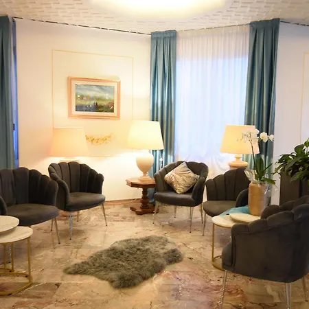Hotel Oxford 4*