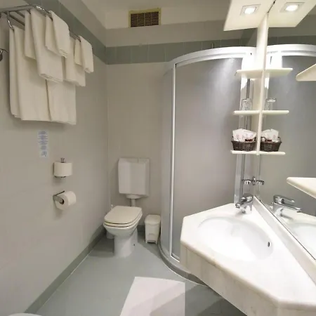 Hotel Oxford 4*