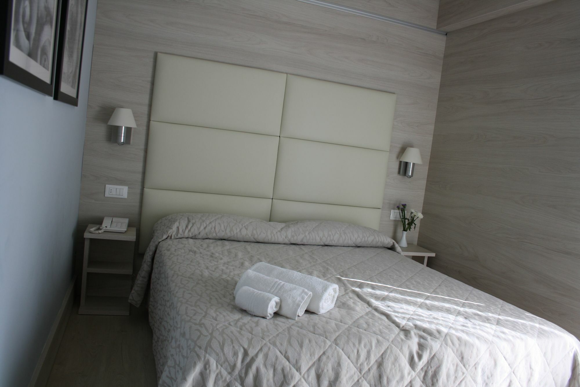 Hotel Oxford 4*